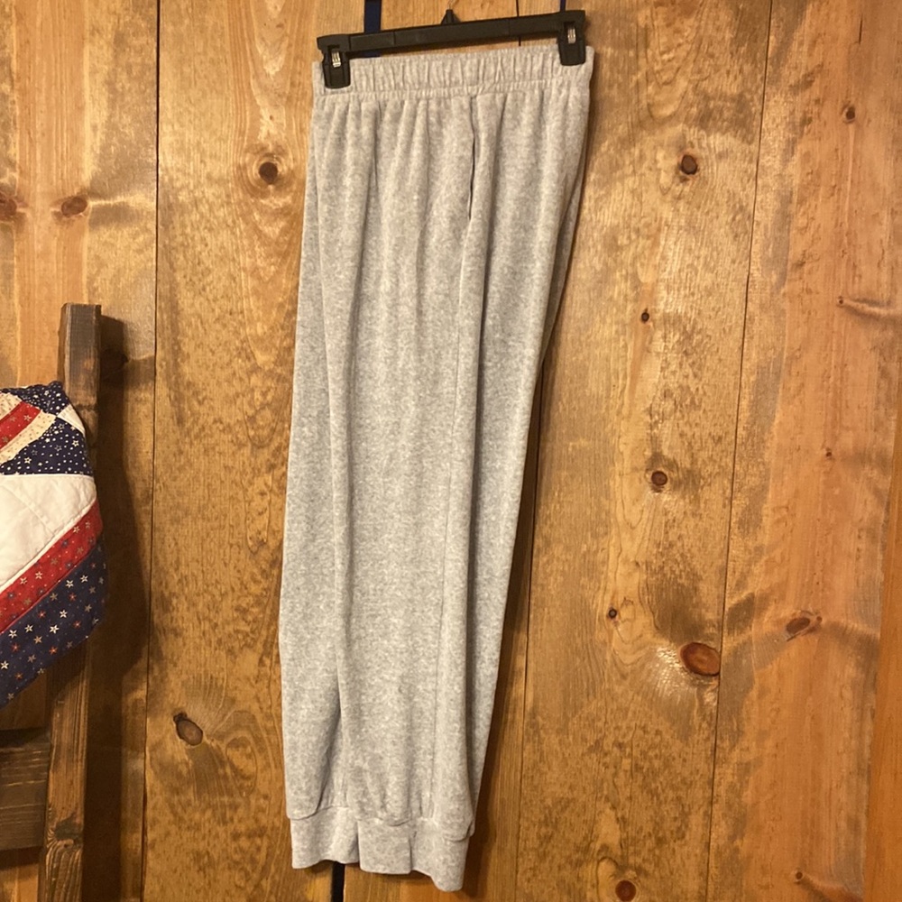 XL Clothespin Grey Warmups